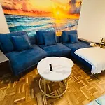 Spacious 72 Sqm Moselblick & Connection * 트리어