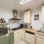 아파트 Spacious 72 Sqm Moselblick & Connection