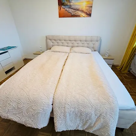 아파트 Spacious 72 Sqm Moselblick & Connection