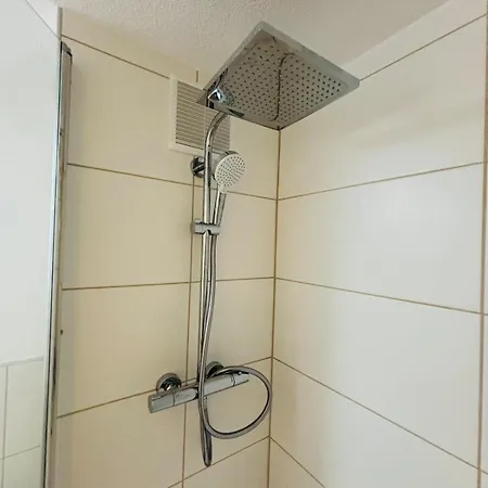 Spacious 72 Sqm Moselblick & Connection アパート *