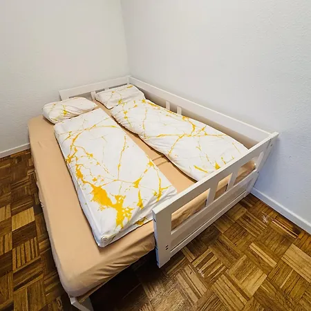 아파트 Spacious 72 Sqm Moselblick & Connection